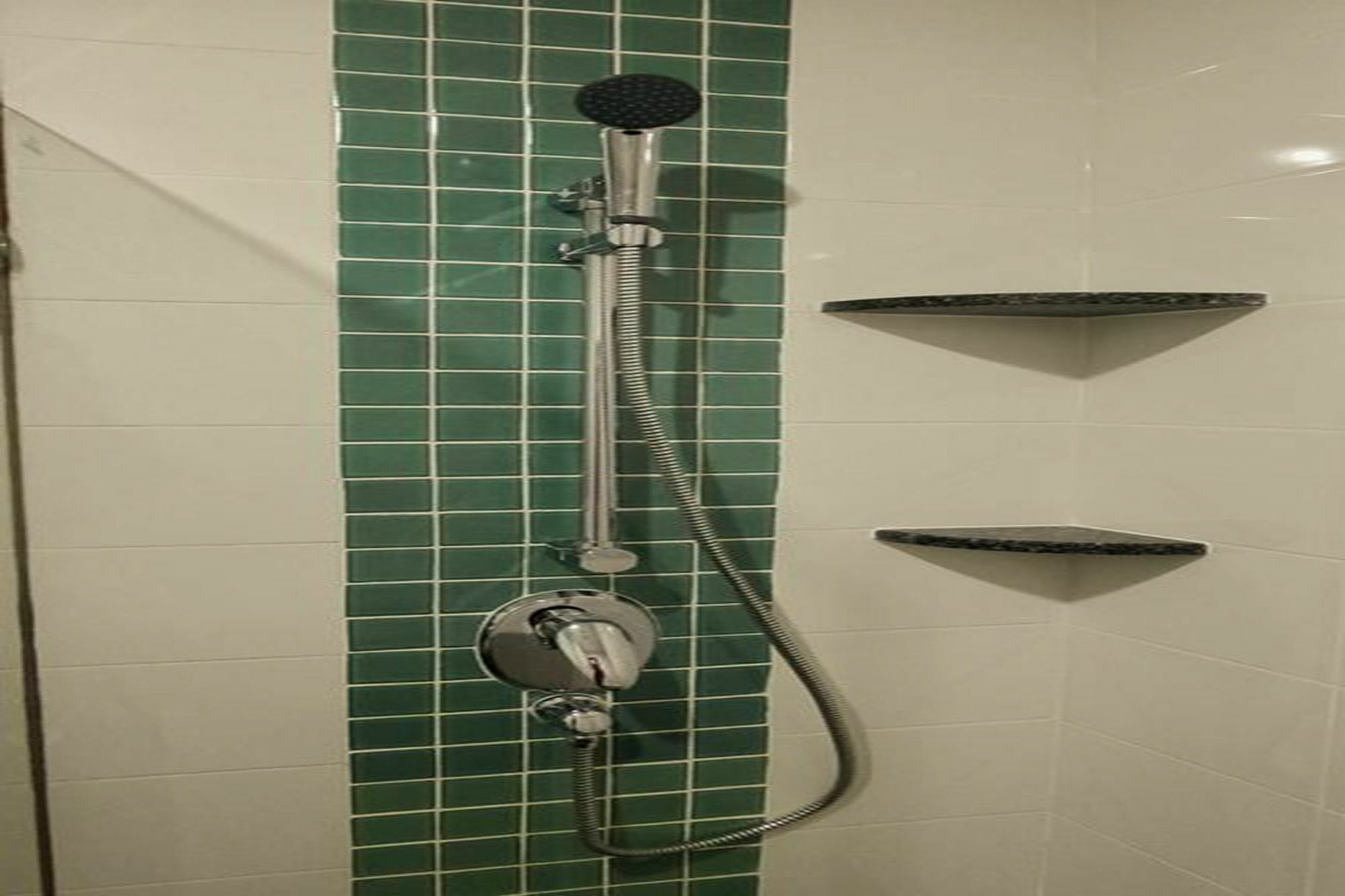 Winner Sriracha Serviced Apartment シーラーチャー エクステリア 写真