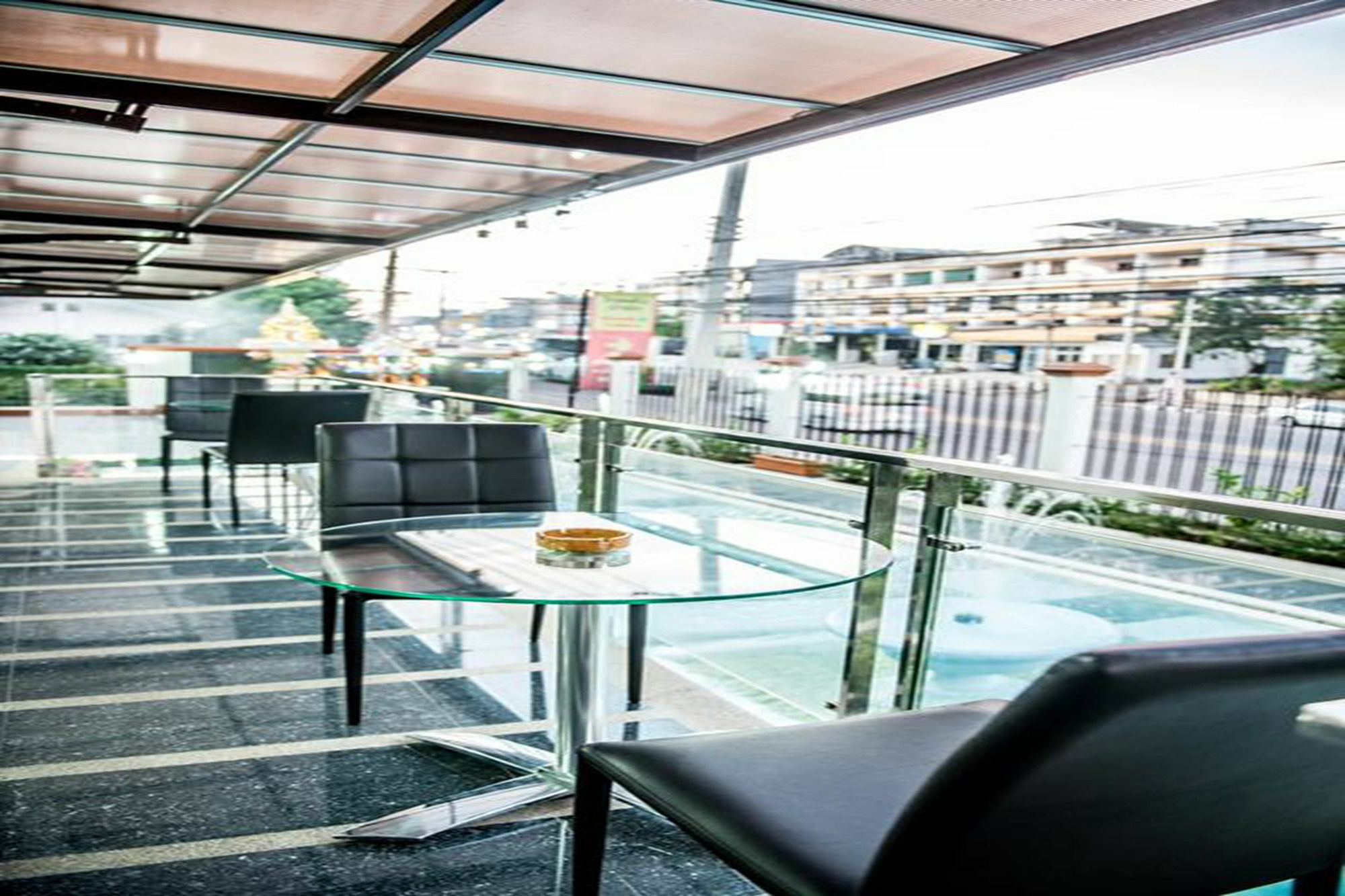 Winner Sriracha Serviced Apartment シーラーチャー エクステリア 写真